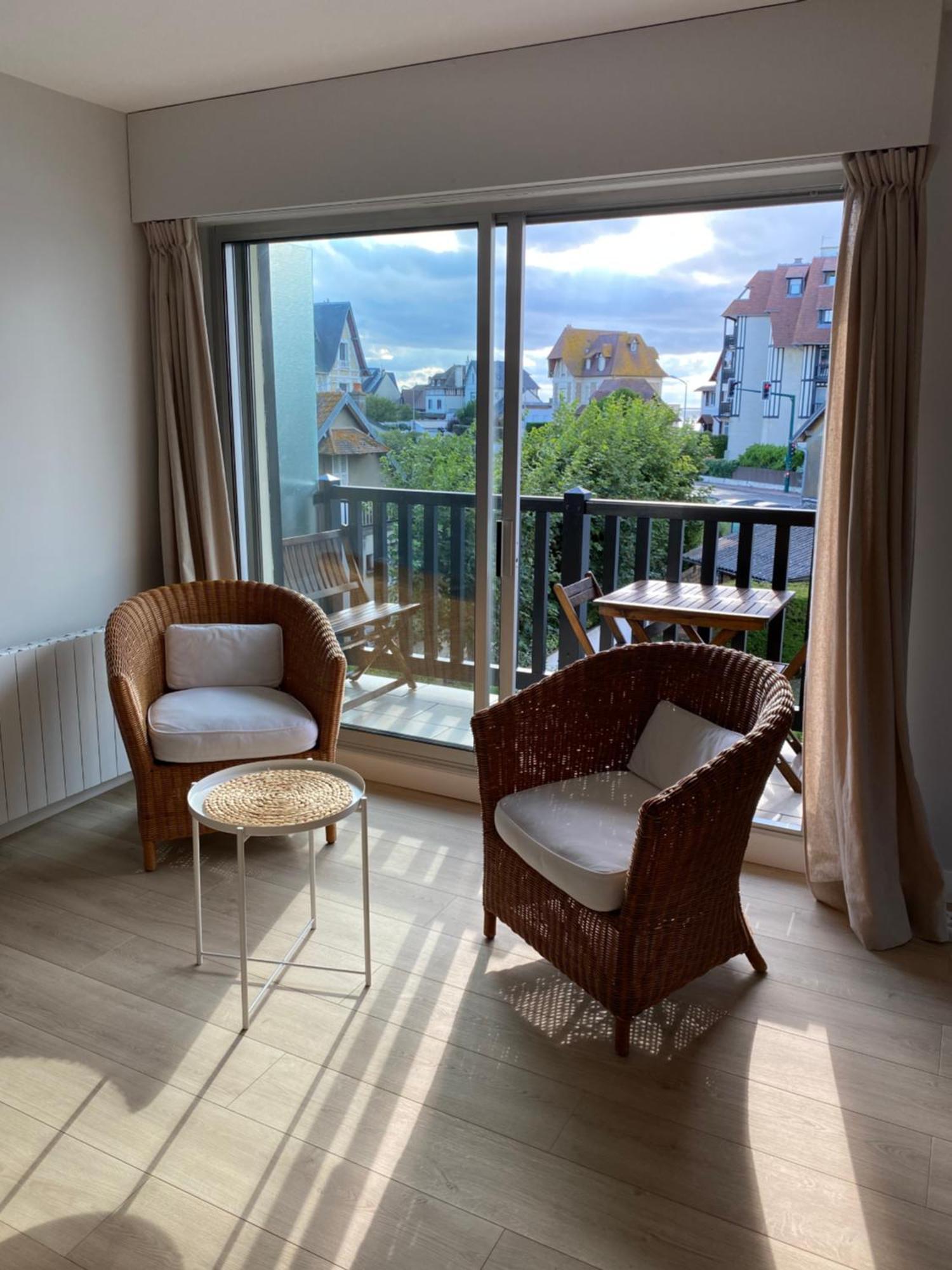 Appartement 65M2 Avec Balcon Vues Partielles Mer A 150M De La Plage Et Centre, Wifi Et Parking Prive Blonville-sur-Mer Buitenkant foto